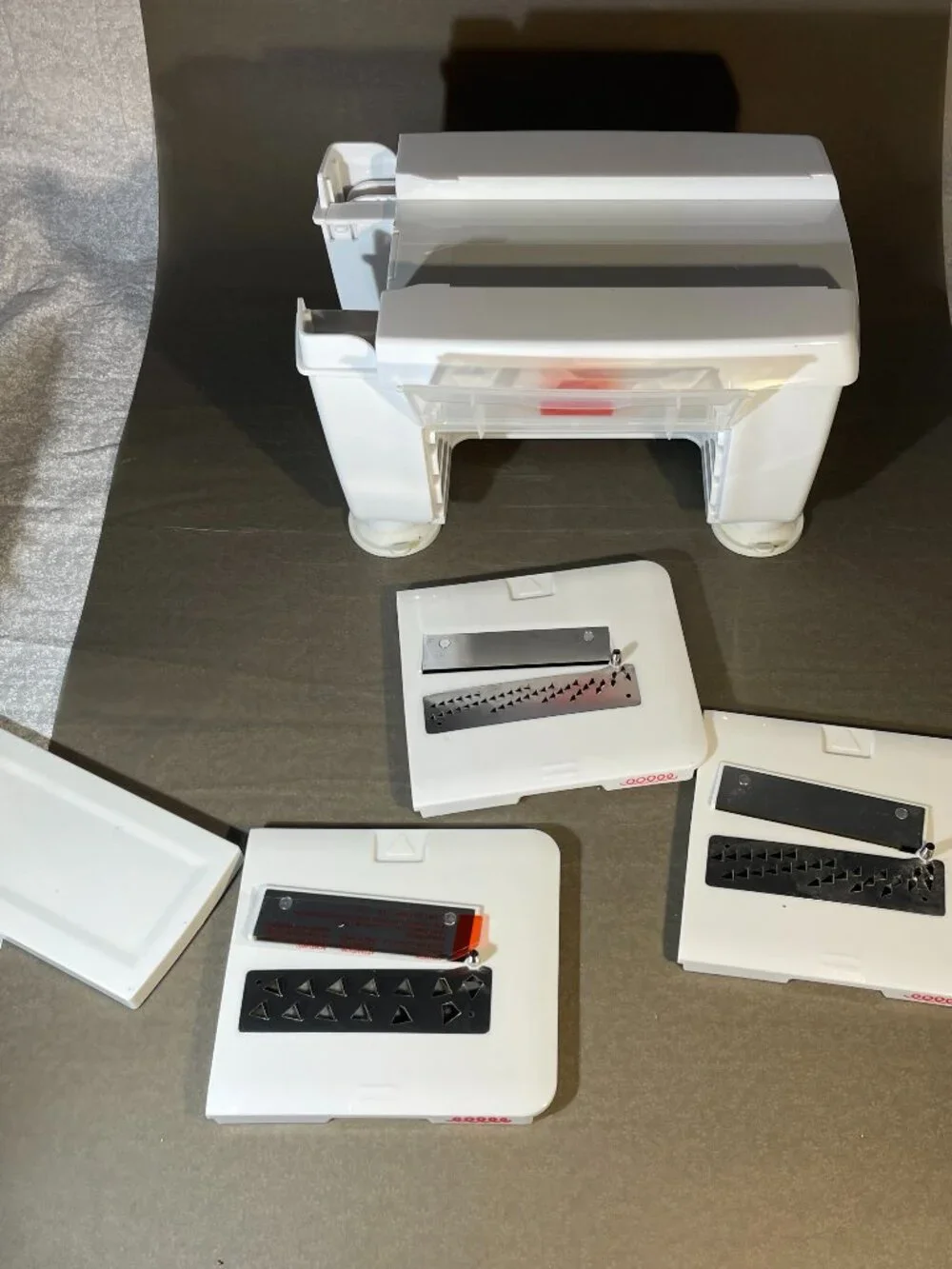 Paderno World Cuisine 4-Blade Vegetable Spiralizer Slicer (2061)
